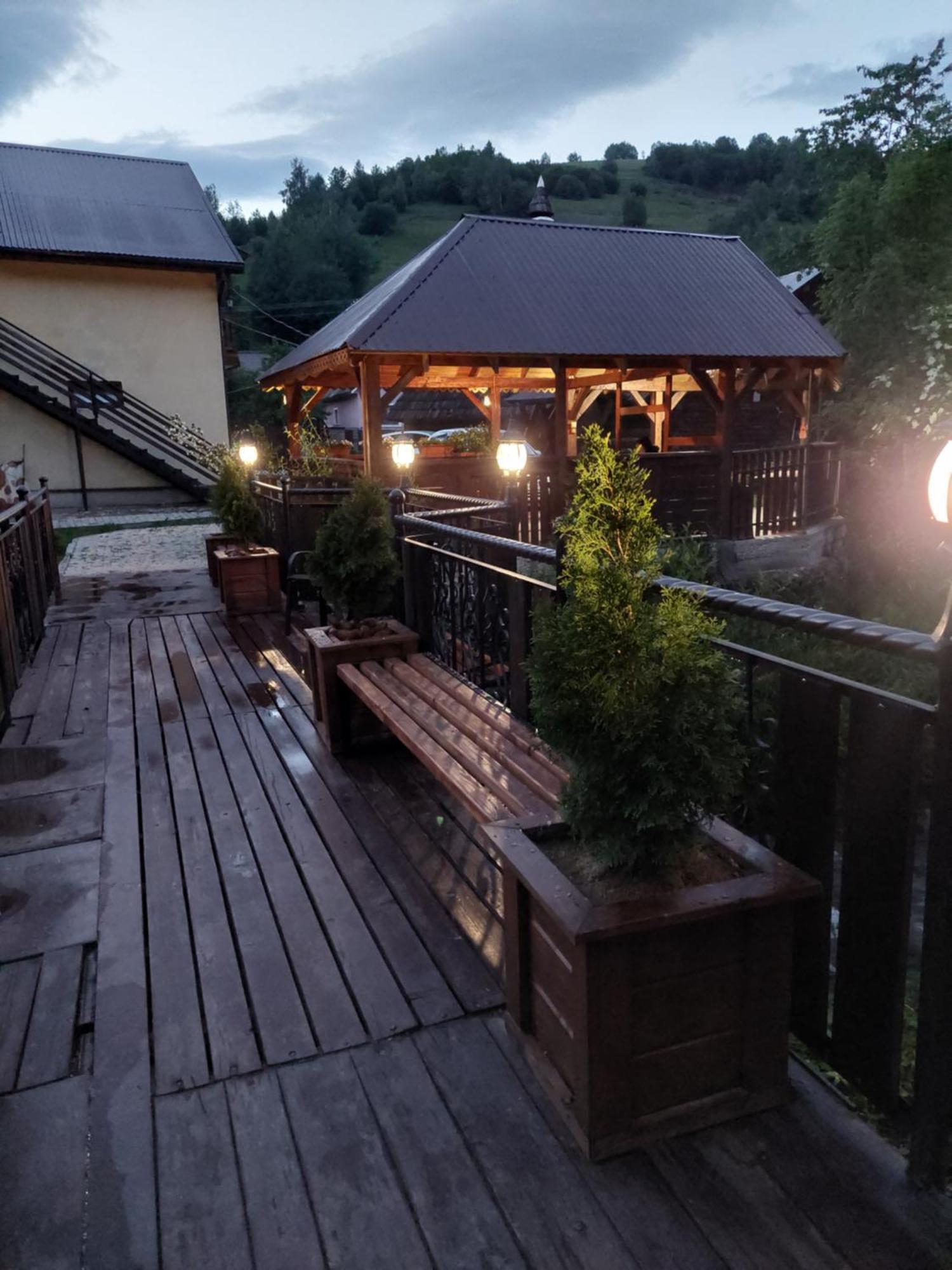 Коло Гір Hotel Колочава Екстериор снимка