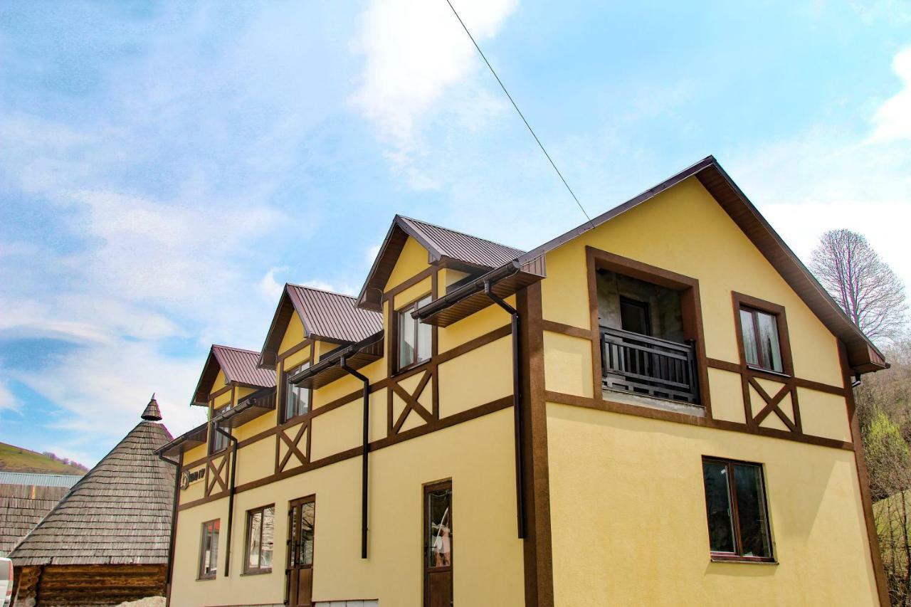 Коло Гір Hotel Колочава Екстериор снимка