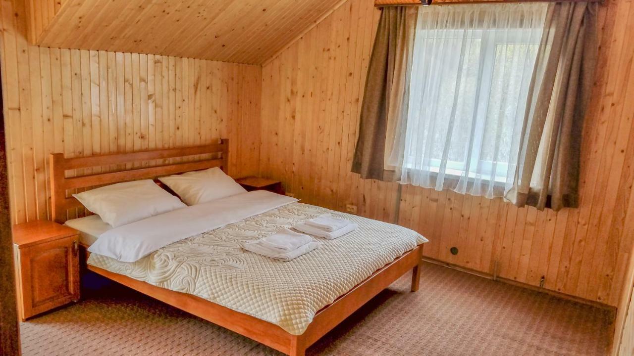 Коло Гір Hotel Колочава Екстериор снимка