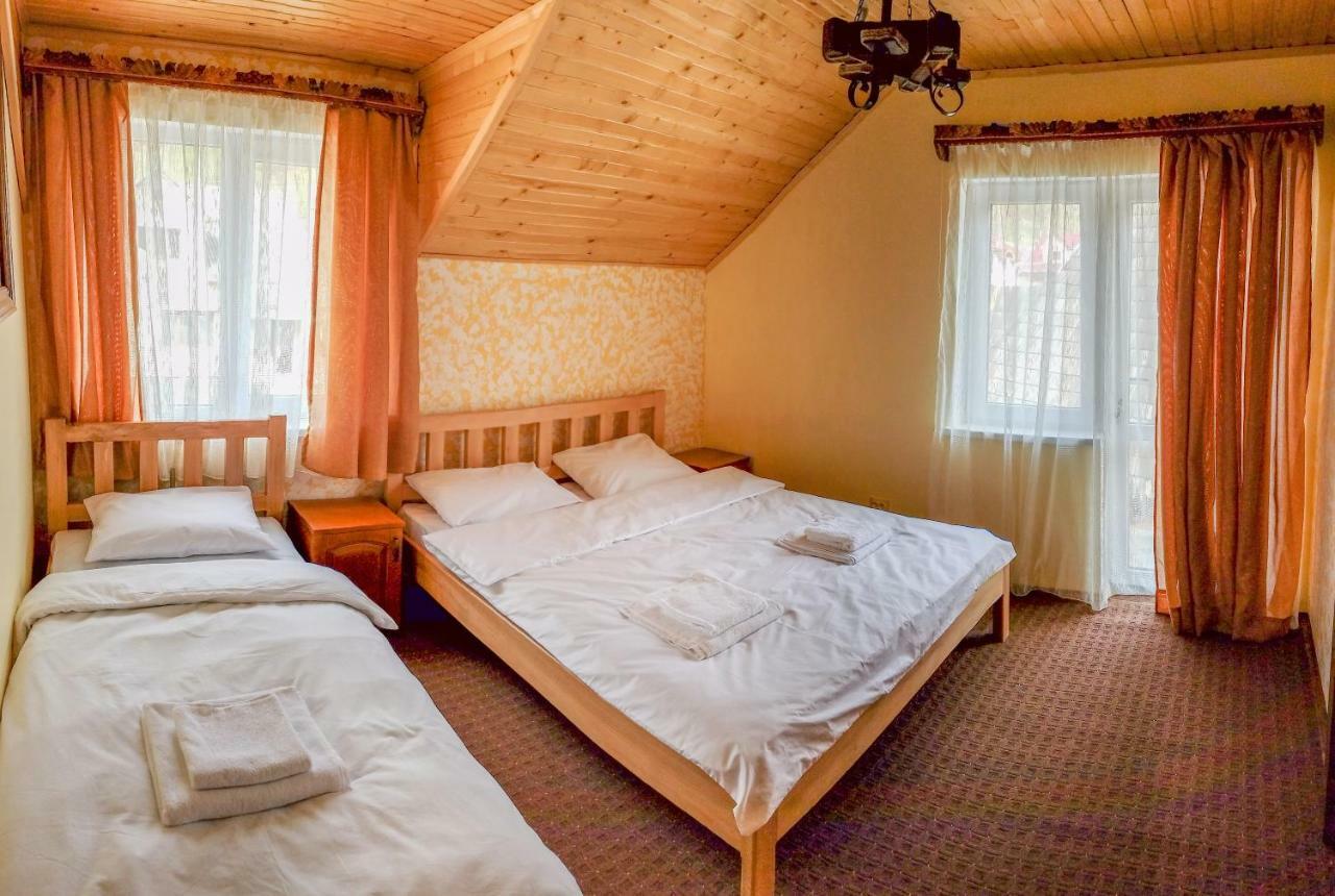 Коло Гір Hotel Колочава Екстериор снимка